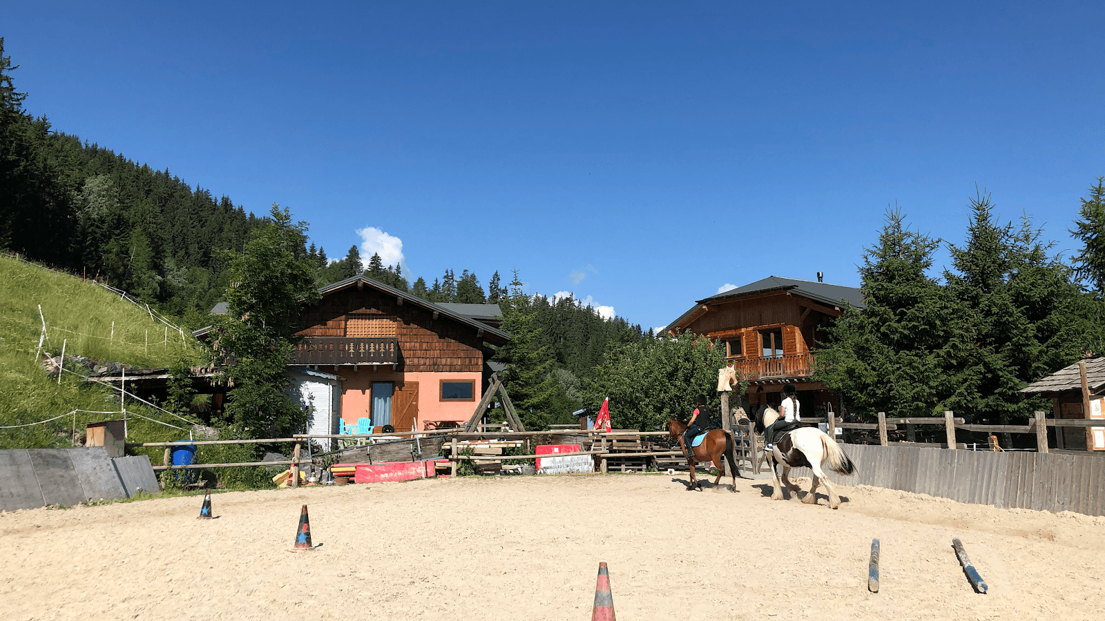 Centre équestre de Courchevel — photo 1