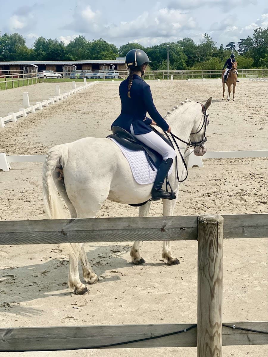 CENTRE EQUESTRE DE LA MORELLE — photo 1