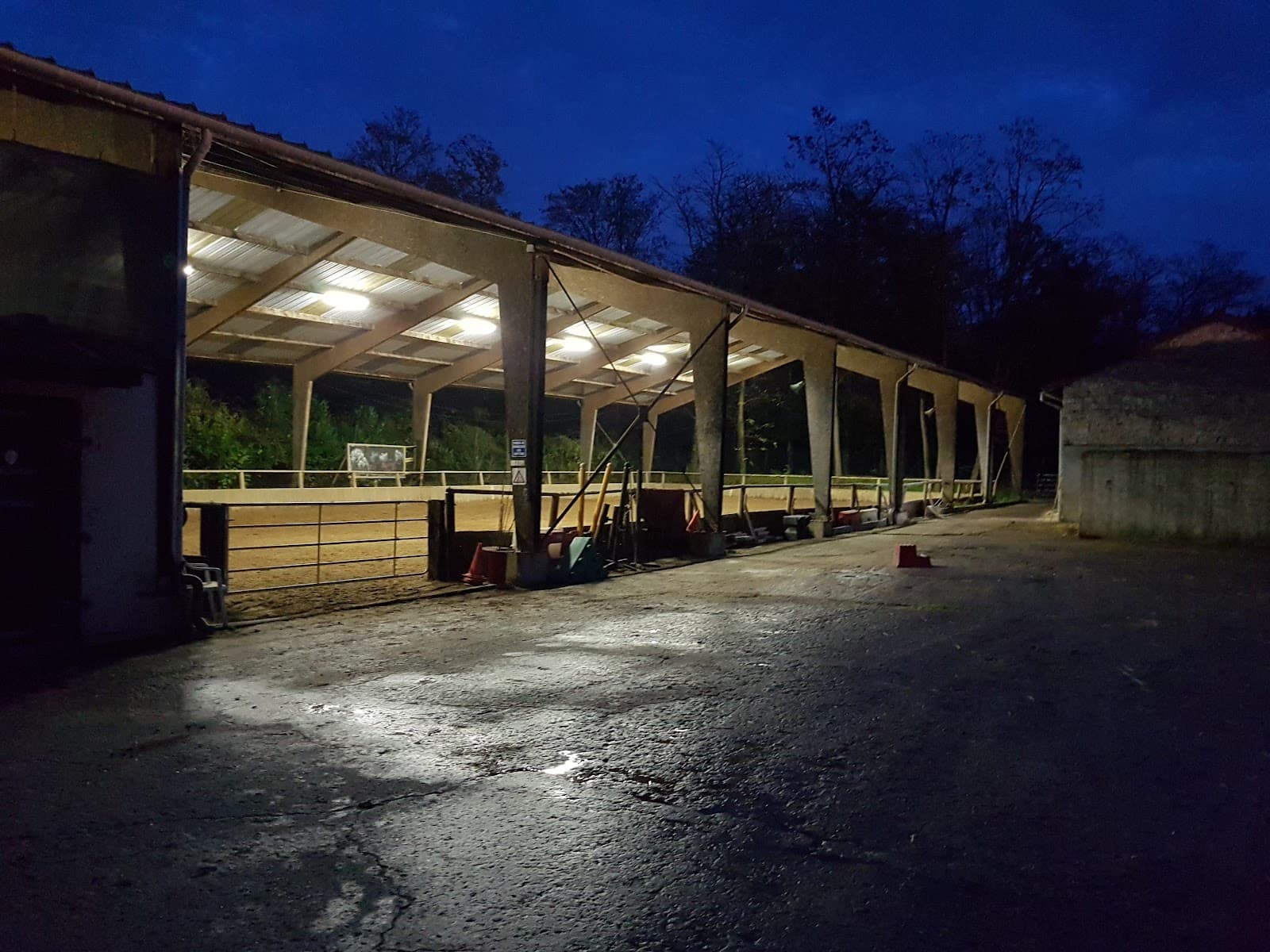 CHAMBERGEOT EQUITATION — photo 1