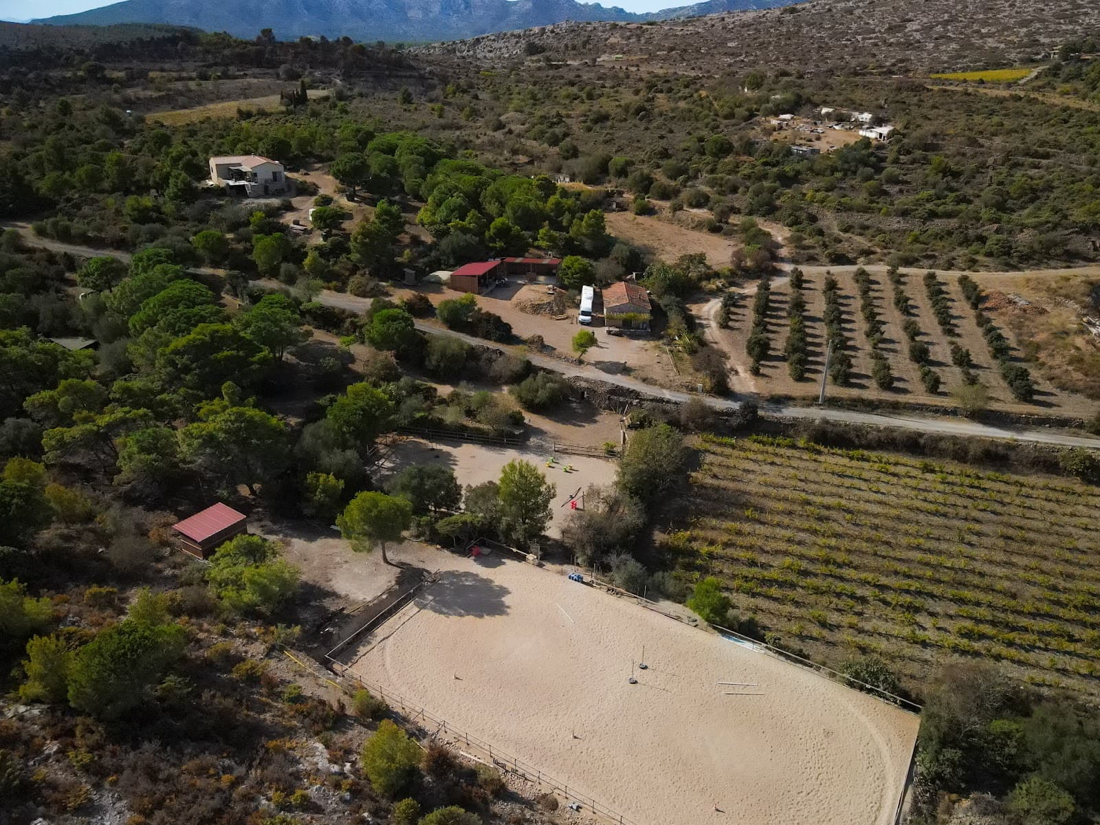 DOMAINE EQUESTRE DES ESCOUMETTES — photo 1