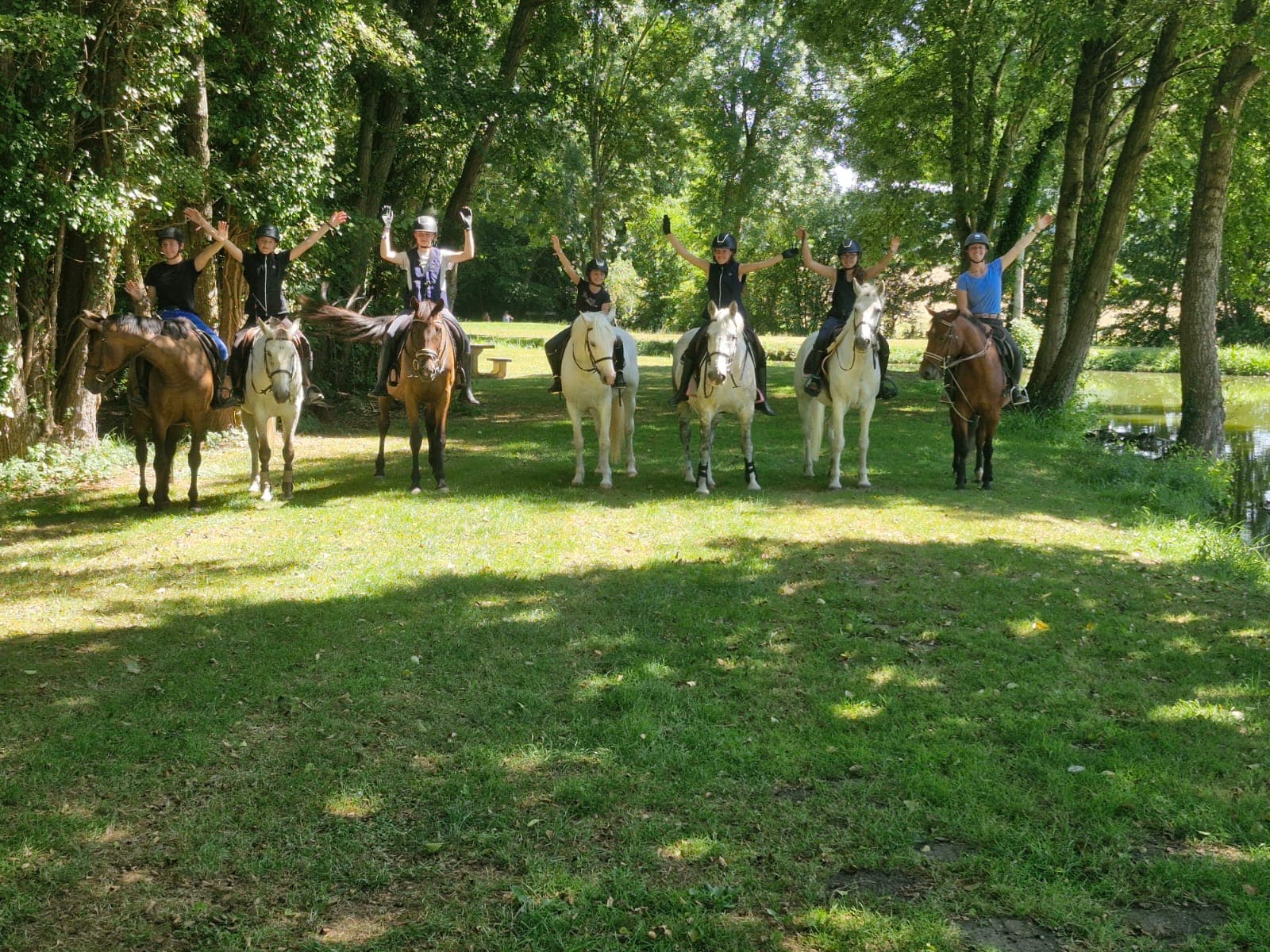 EARL DOMAINE EQUESTRE LES FLEURIERS — photo 1