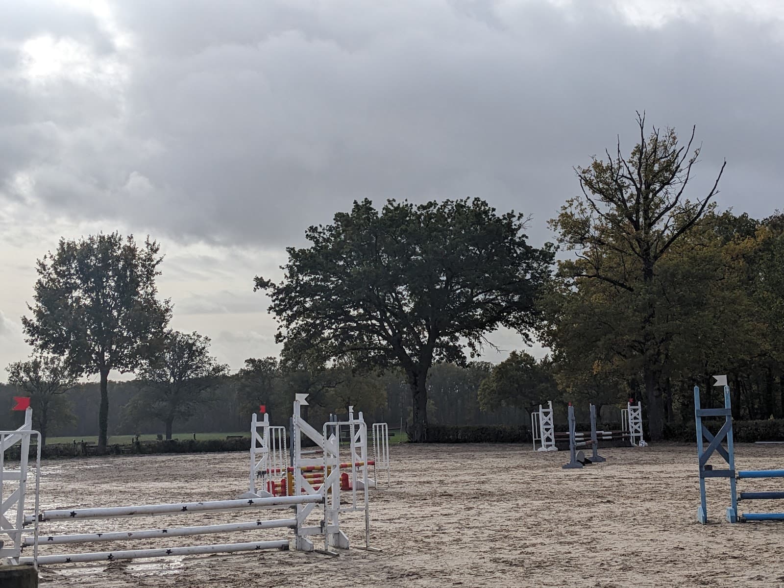 ECURIES DE LA CARMONE — photo 1