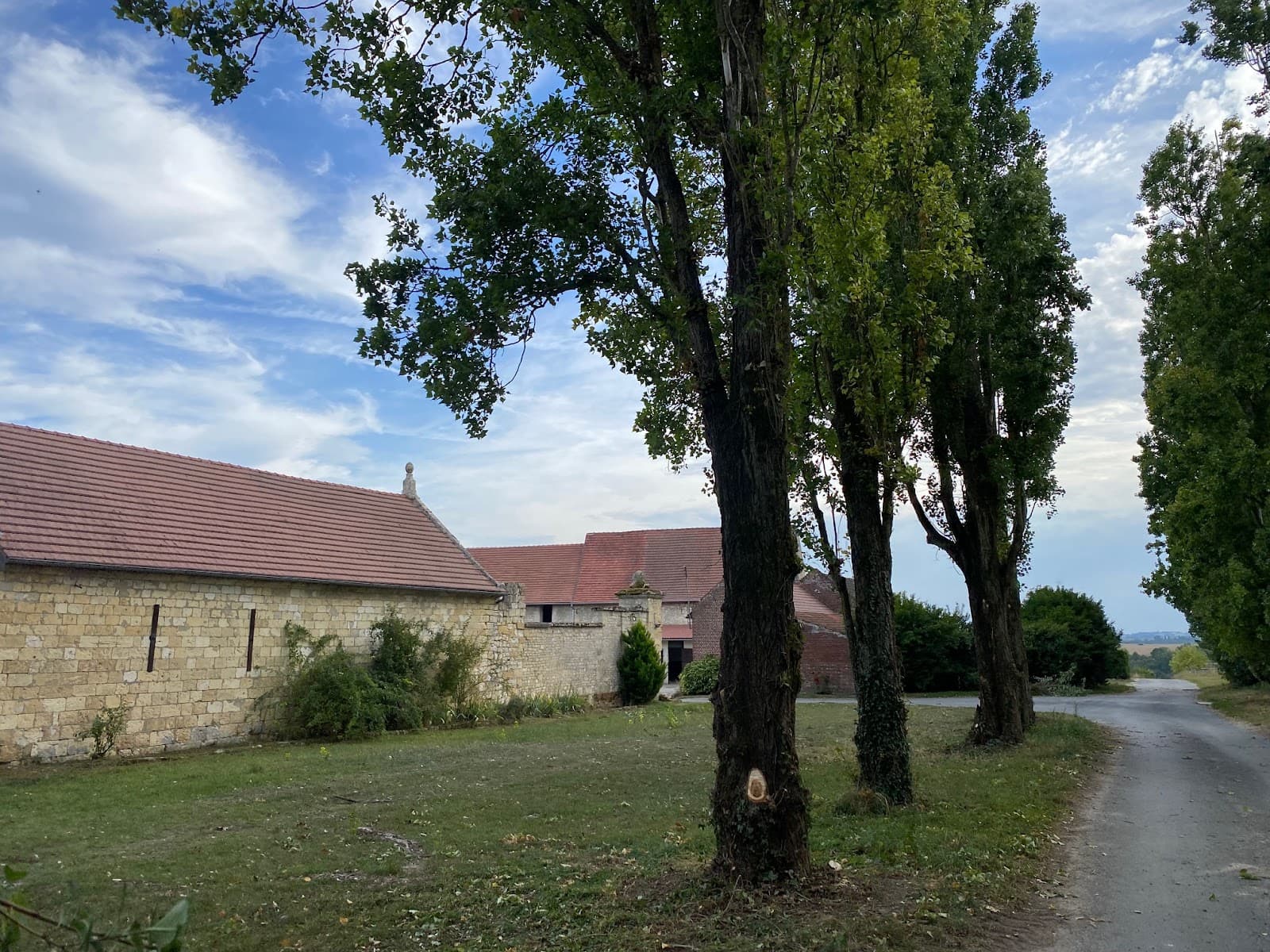 ECURIES DES DEUX TOURS — photo 1