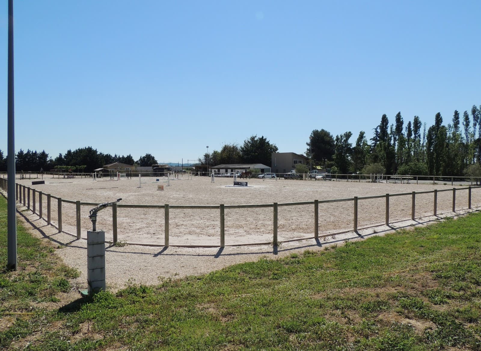 ECURIES PETERS — photo 1