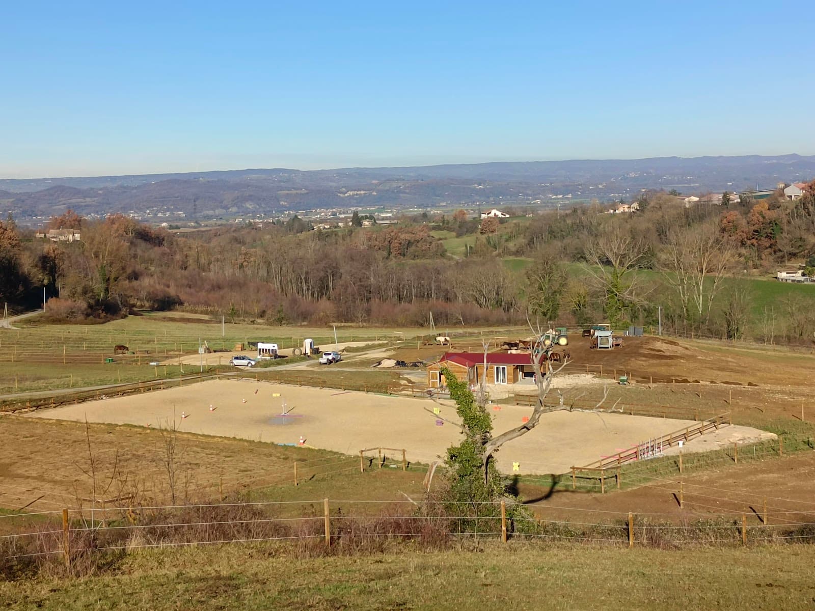 EQUI PARADIS — photo 1
