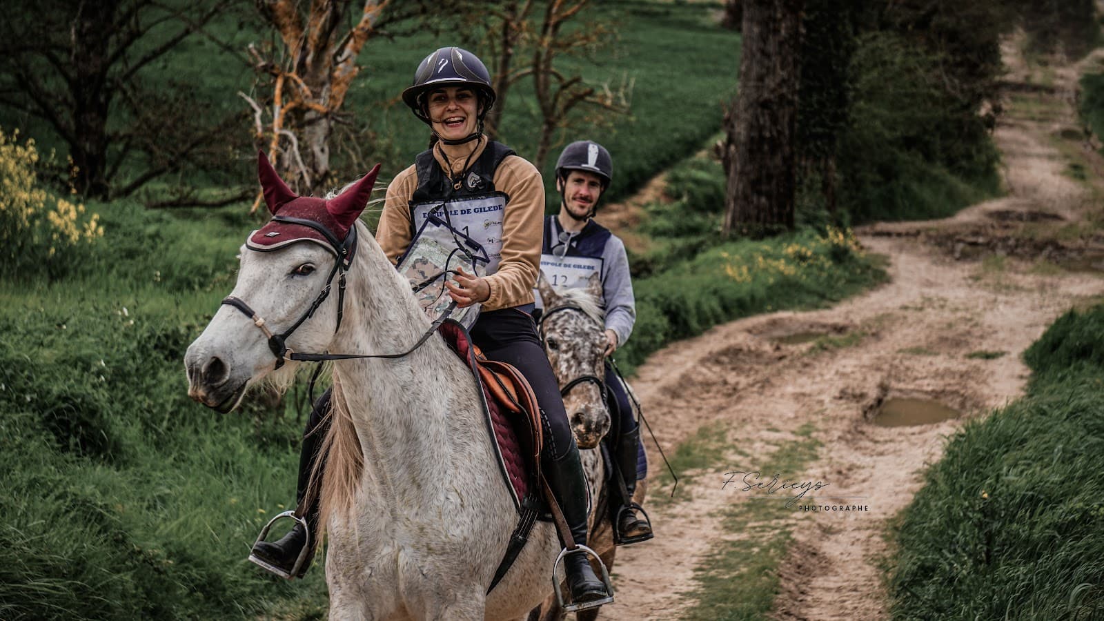 EQUI POLE DE GILEDE — photo 1