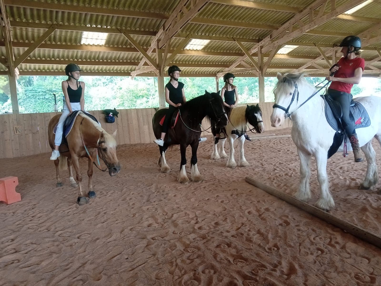 FERME EQUESTRE DE LA FRESNELLE — photo 1
