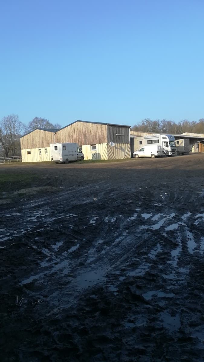 HARAS DES CARMILLES — photo 1