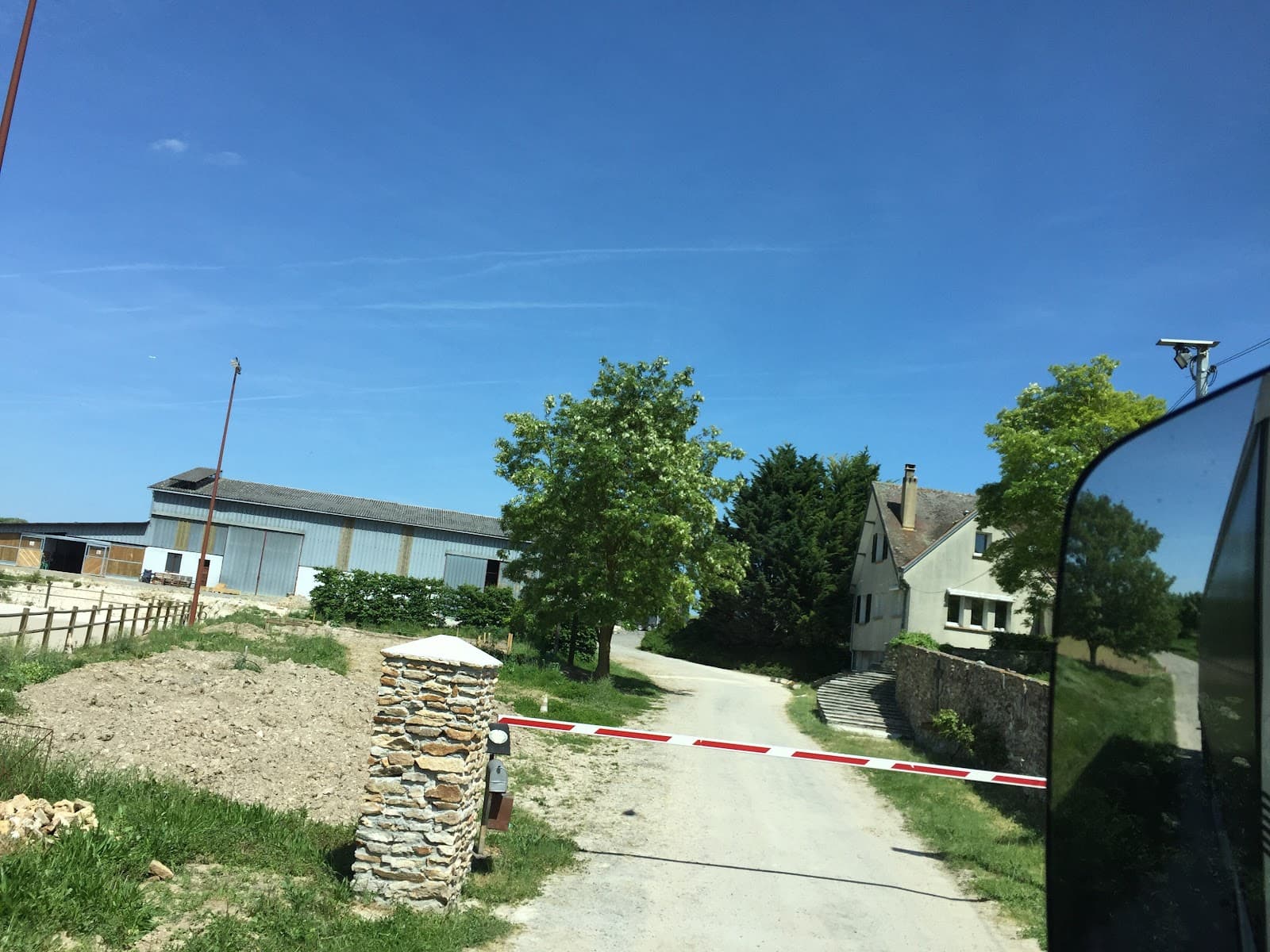 LES ECURIES DES TILLETS — photo 1