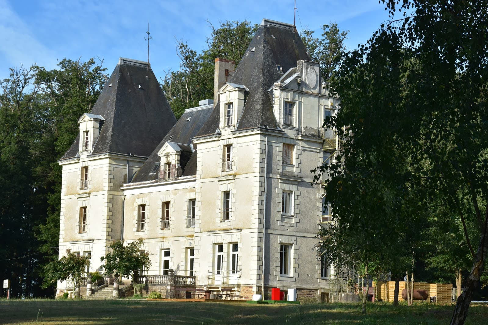SAS CHATEAU DE NOIRBREUIL — photo 1